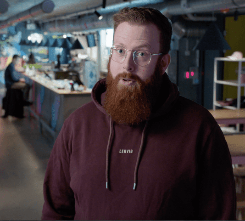 Fra servering på terrassen til quizaftener. Se, hvordan Lervig Local bruger Munu POS, Munu Go og booking til at sikre en problemfri drift.