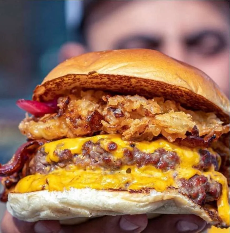 Hekkan Burger used Munu’s data insights to drive smarter upselling, increase average order value, and boost beverage and dip sales in real time.