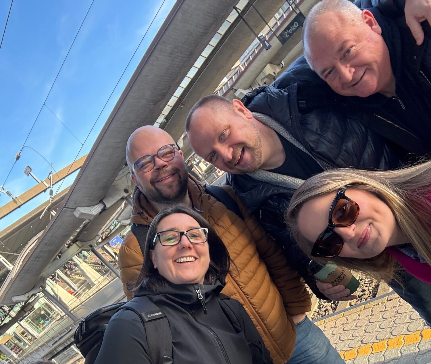 travel group picture
